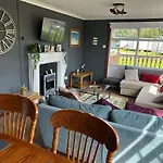 Sunshine Haven Lakeland בית נופש Flookburgh